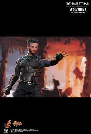 X-Men Wolverine Action Shot 3